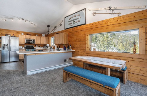 Saint Mary's Cabin | Scenic Mountain Cabin in Idaho Springs
