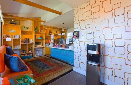 Seaside Apartment | Seaside OR| King Bed