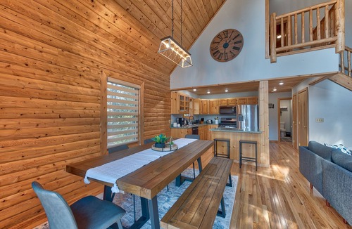 Mancelona Cabin | Secluded Cabin Retreat – Your Escape to Nature!