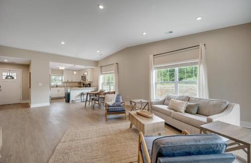 Williamsburg House | Serene 2-Bedroom Condo in Traverse City