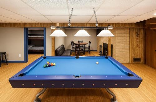 Wyoming House | Serene Family Home Sleeps 16!