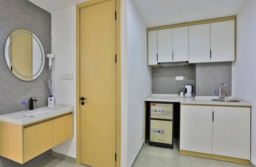 Pudong Hotel | Shanghai Meihao Premium Journey Hotel (Shanghai International Tourism Resort Store)