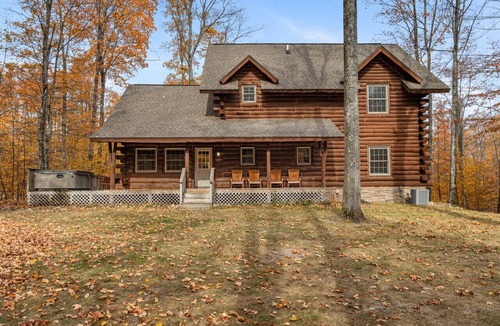Harbor Springs House | Ski-In/Ski-Out Chalet at the Top of The Highlands!