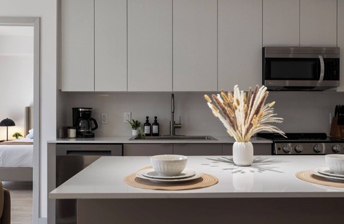 North Miami Apartment | Sleep 6 in Resort Style Community- Near Stadium