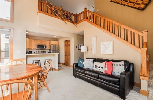 Boyne Falls Condo | SLOPESIDE SKI IN/OUT ON PRIME BOYNELAND SLOPE BOYNE MOUNTAIN