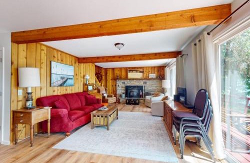 Indian River House | Smith Family Cottages- Lake House