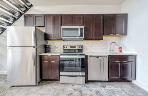 West Philadelphia Apartment | Sosuite | 2BR Loft w W/D, Gym, Lounge