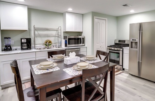 Granger Apartment | South Bend Area Vacation Rental 8 Mi to Notre Dame