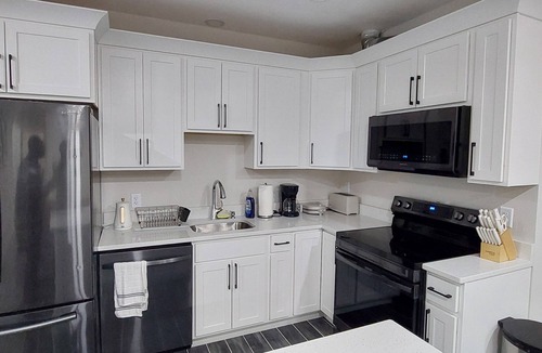 Stafford Apartment | Spacious 3-bedroom & 2 baths apartment for your Quantico & DC Stay with WiFi