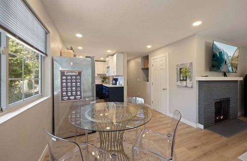 Seattle Metro Area House | Spacious 3BR Home Walk to Ezra Bessaroth Family Welcome