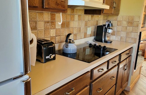 Mancelona Condo | Spacious 5 beds,2 full baths Golf, ski, Sleeps 7, KING bed, Wi-Fi close to Lakes