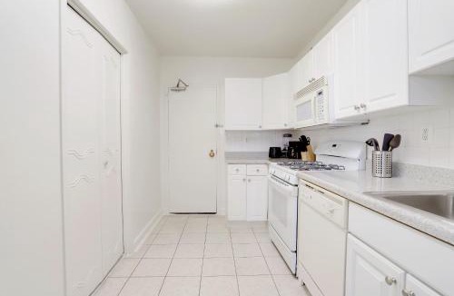 Aurora Highlands Apartment | Spacious Apartment Perfect to Leisure and Business