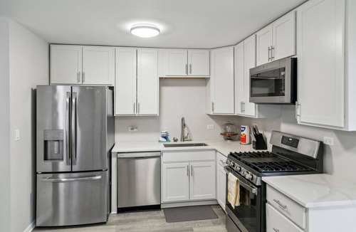 Russell House | Spacious home near DT Libertyville w/Rec Room!