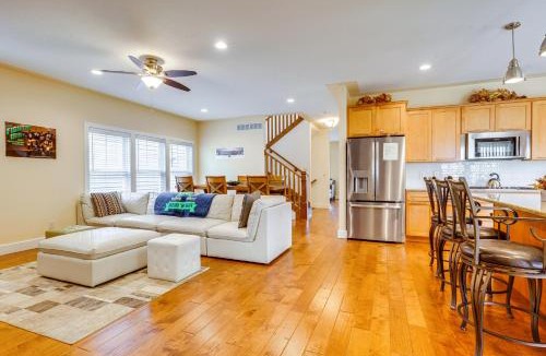 Northeast South Bend House | Spacious South Bend Home - Walk to Notre Dame!