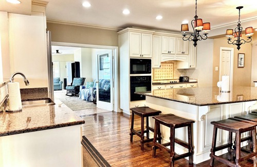 Wetumpka House | Spacious Waterfront House with dock on beautiful Lake Jordan
