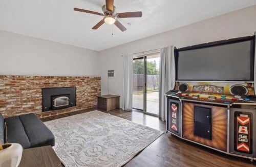 Clovis House | Specials Explore Central CA in Style