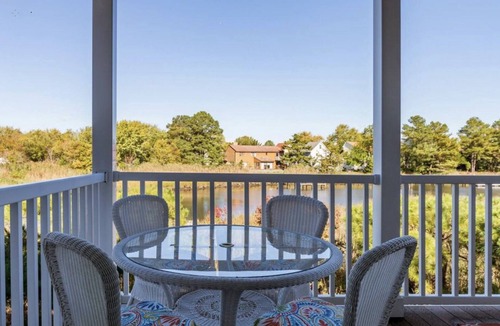 Ocean View House | Spectacular well stocked townhouse minutes from Bethany Beach