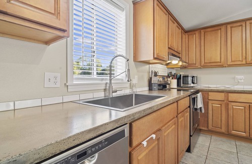 Ashland House | Spotless, Cozy, Dog Friendly, Family Home
