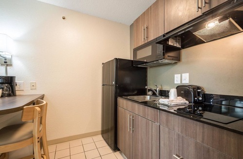 Roswell Hotel | Studio 6 Extended Stay - Roswell, GA - Atlanta