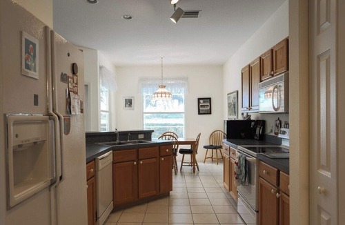 Regency Oaks House | Stunning 3BR lakefront - Pool home in Palmetto - Cranes Galore