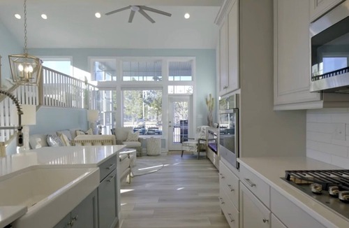 Bayside House | Stunning New Beach House in Bayside, 2 Master Suites, Fast WiFi, Turn Key!