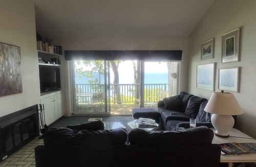 Maple City Condo | Stunning views! 2 king bdrms w private bathrooms. Walk to Lake Michigan beach!