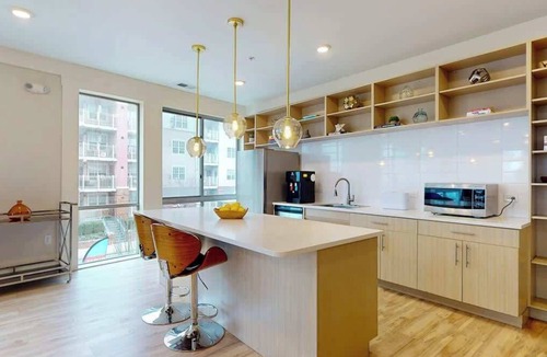 Downtown Apartment | Stylish Home and Cozy