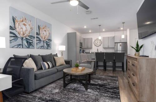 Pelham Apartment | Stylish Stay Off I-65, Pets Welcome
