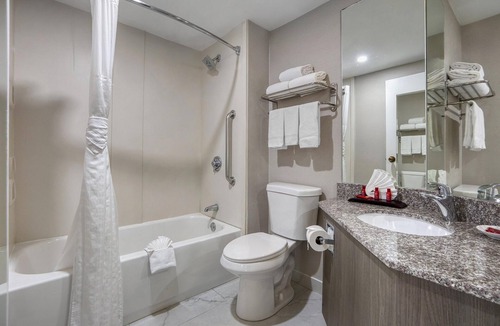 Lombard Hotel | SureStay Plus Hotel by Best Western Chicago Lombard