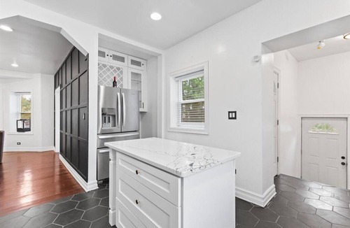 Beverly House | The Beverly Hills of Chicago Luxury Stay