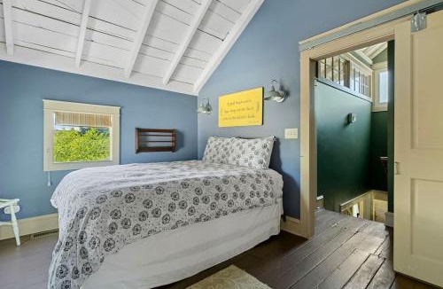 Three Oaks House | The Fourth Oak by Juniper Holiday + Home