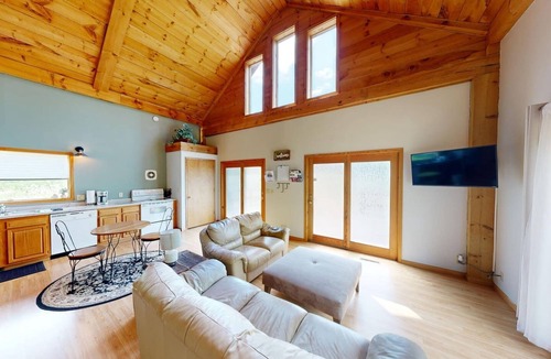 Norwalk Cabin | The Hilltop
