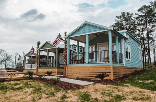 Cropwell Cabin | The Horseshoe · Tiny Home, Big Lake