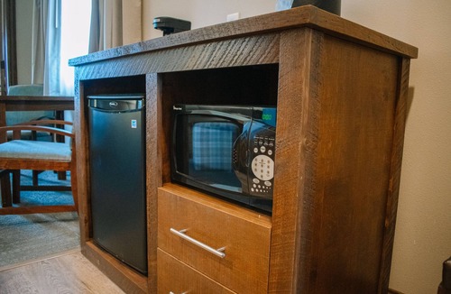 Mauston Hotel | The Lodge at Mauston