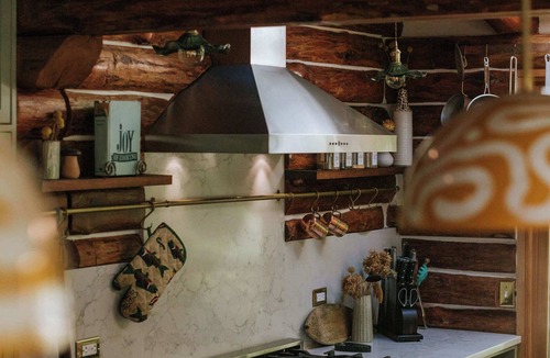 Kerhonkson Cabin | The Lodge | Grateful Woods Retreat w/HT, FP, Farm