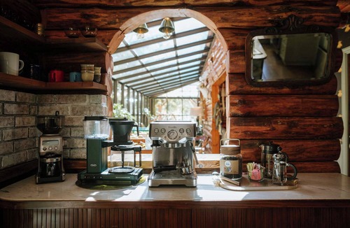 Kerhonkson Cabin | The Lodge | Grateful Woods Retreat w/HT, FP, Farm