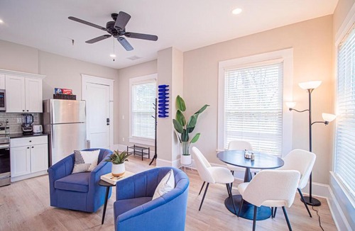 Marietta Apartment | The Maison at Marietta Square