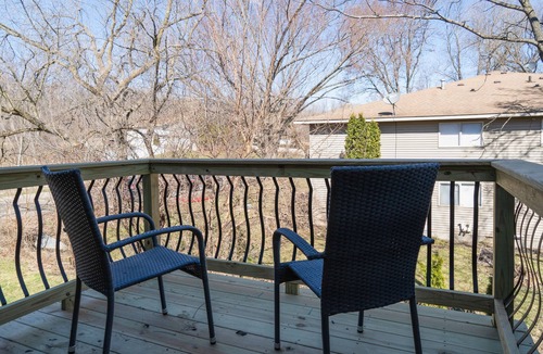 Williams Bay Condo | The Overbrook – 2BR Pet-Friendly Condo Lake Geneva