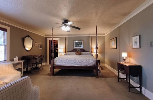 Altamont Bed & Breakfast | The Roosevelt - Celebrating Wildlife Conservation