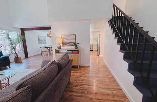 Medford House | The Siskiyou House