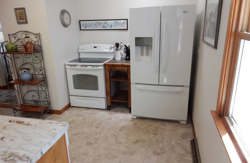Fish Creek House | The Stone House/New Listing! Nov. 1 - May 31st, rent 3 Get one FREE! WI-FI