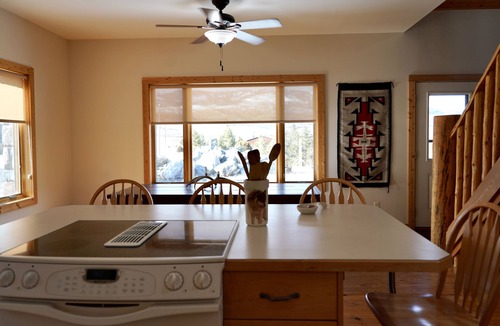 Emigrant House | The Stonefly House- 3 bed/2.5 bath custom stone home, Yellowstone River Front