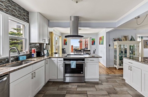 Daytona Beach Cottage | Three Oars Beach Surf Shack Pool, Oceanview, Game Room