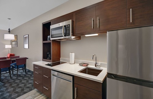 Wyoming Hotel | TownePlace Suites by Marriott Grand Rapids Wyoming