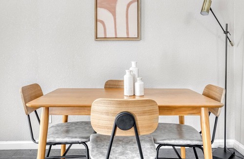 Willow Glen Apartment | Trendy San Jose Townhome w/ Pool & Gym, near highways, by Blueground