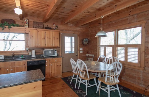 Pine Mountain Cabin | Tucked in the woods yet close to the pool
