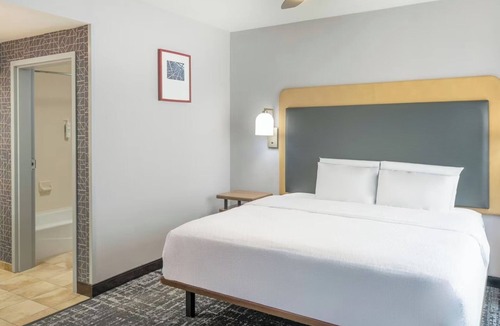Canonsburg Hotel | Two Modern 1BR King Studio Suites Near Dining, Parks & Local Attractions