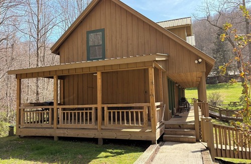 Rabun Gap House | Two Queen Beds with Queen Sleeper Sofa, One Bathroom overlooking Lake