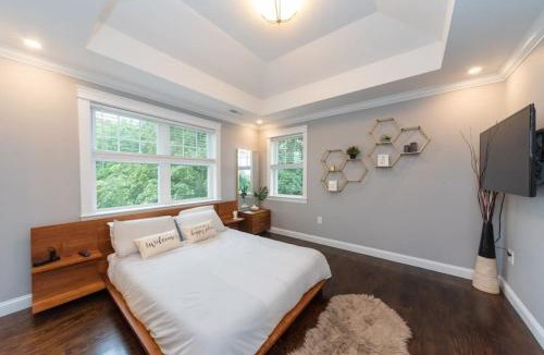 Waltham House | Ultra-Luxurious Home near Boston Pet-Friendly