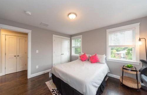 Waltham House | Ultra-Luxurious Home near Boston Pet-Friendly
